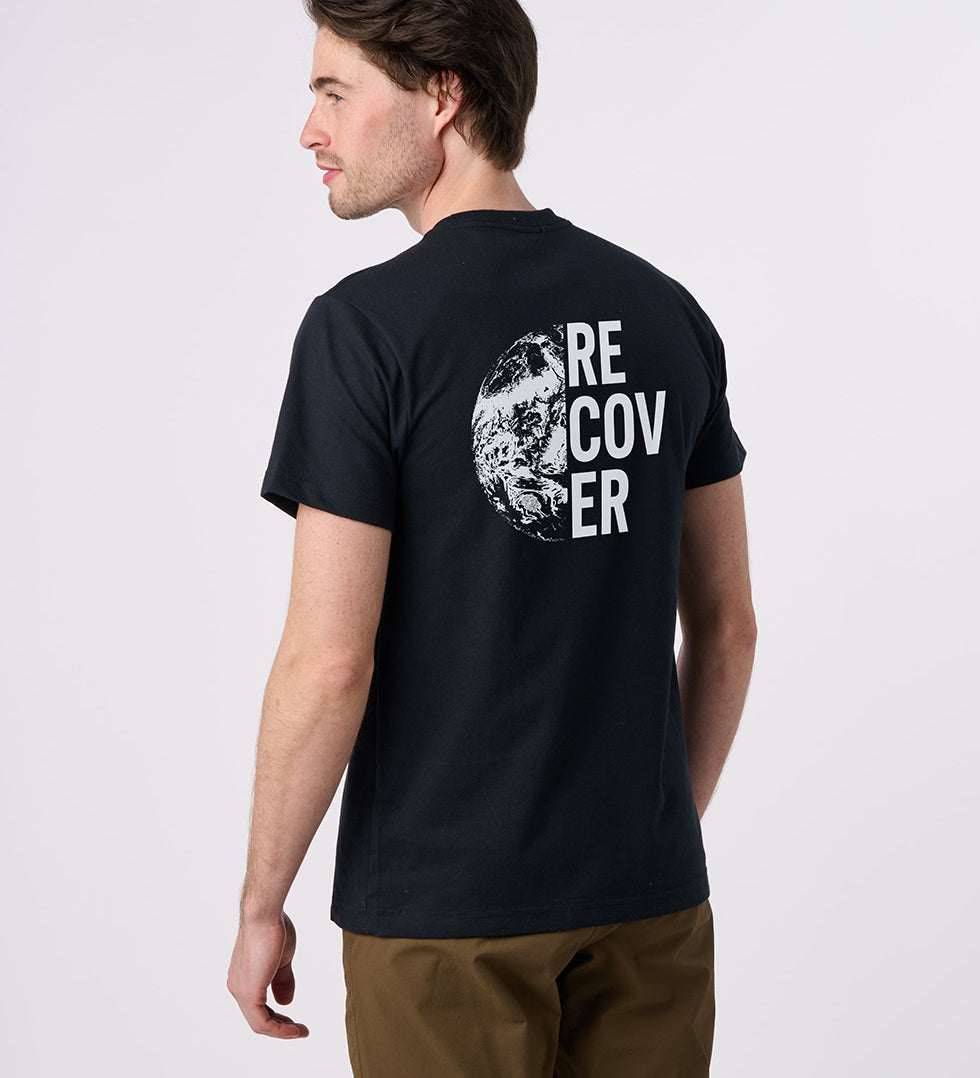 EC100_Black_Back_RecoverGlobe_OnBodyM.jpg