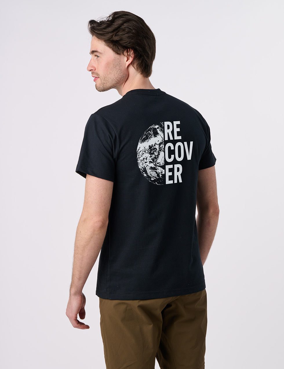 EC100_Black_Back_RecoverGlobe_OnBodyM.jpg