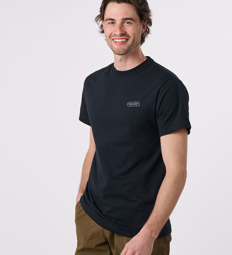 EC100_Black_Front_RecoverGlobe_OnBodyM.jpg