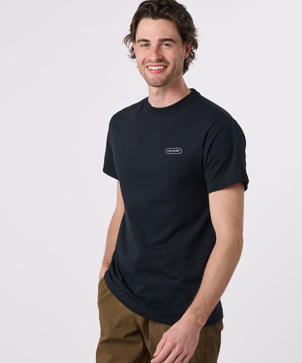 EC100_Black_Front_RecoverGlobe_OnBodyM.jpg