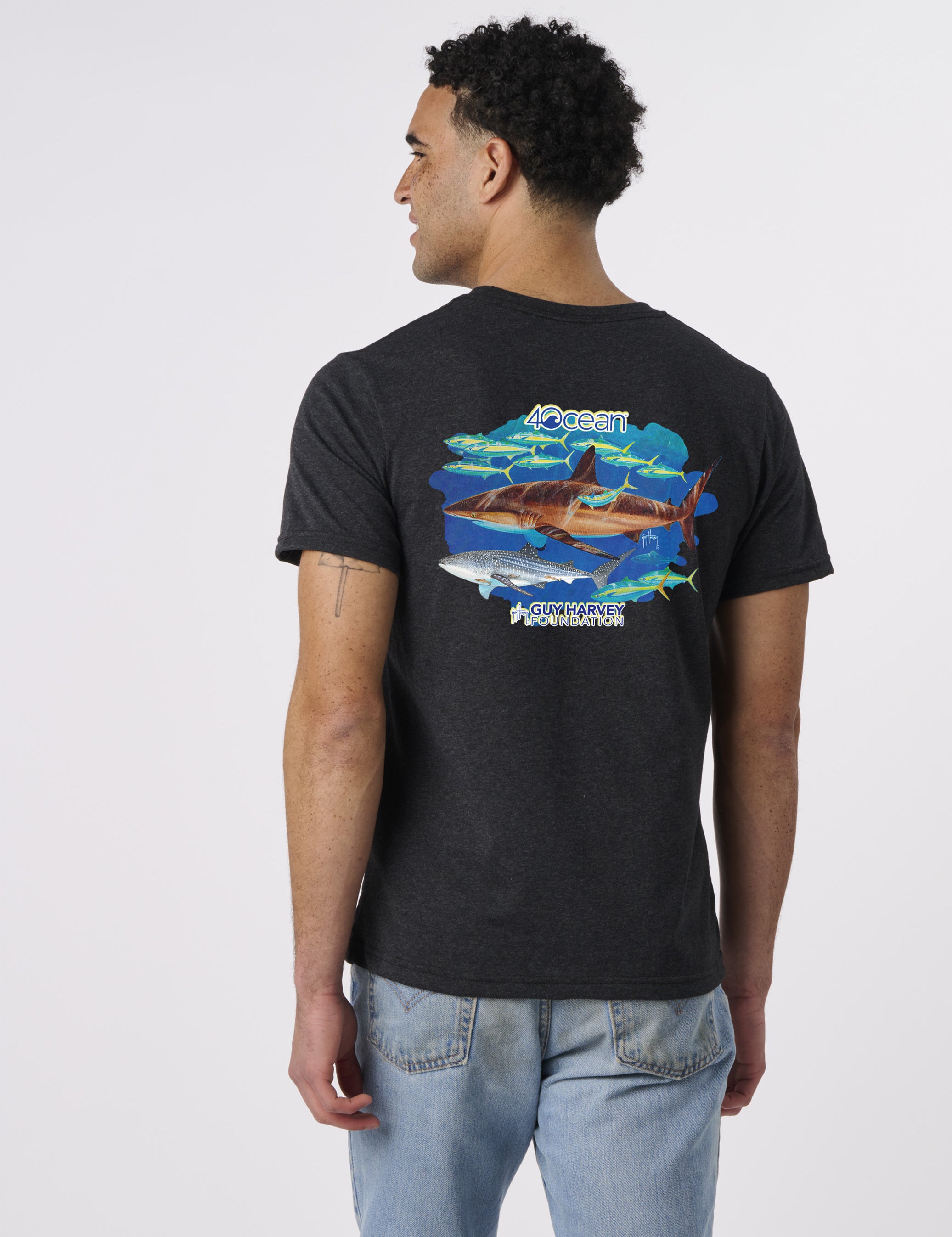 RS100_carbon_on_body_back_GH_pelagic_shark.jpg